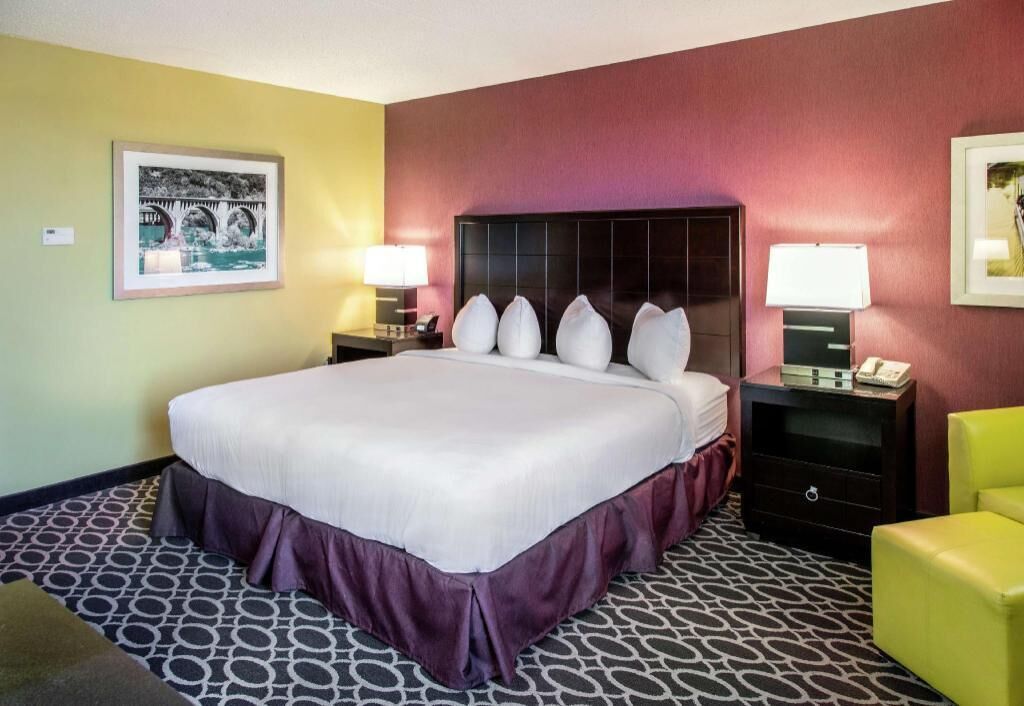 In-room safe, desk, laptop workspace, blackout drapes