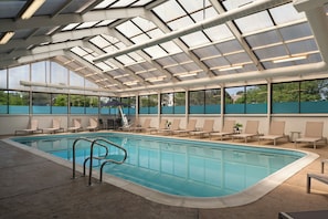 室内游泳池