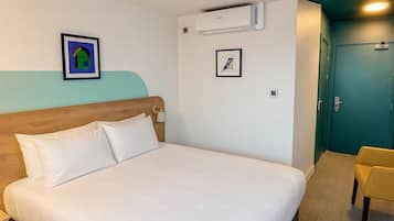 In-room safe, desk, iron/ironing board, free WiFi