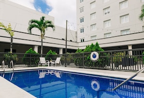 Outdoor pool, pool loungers