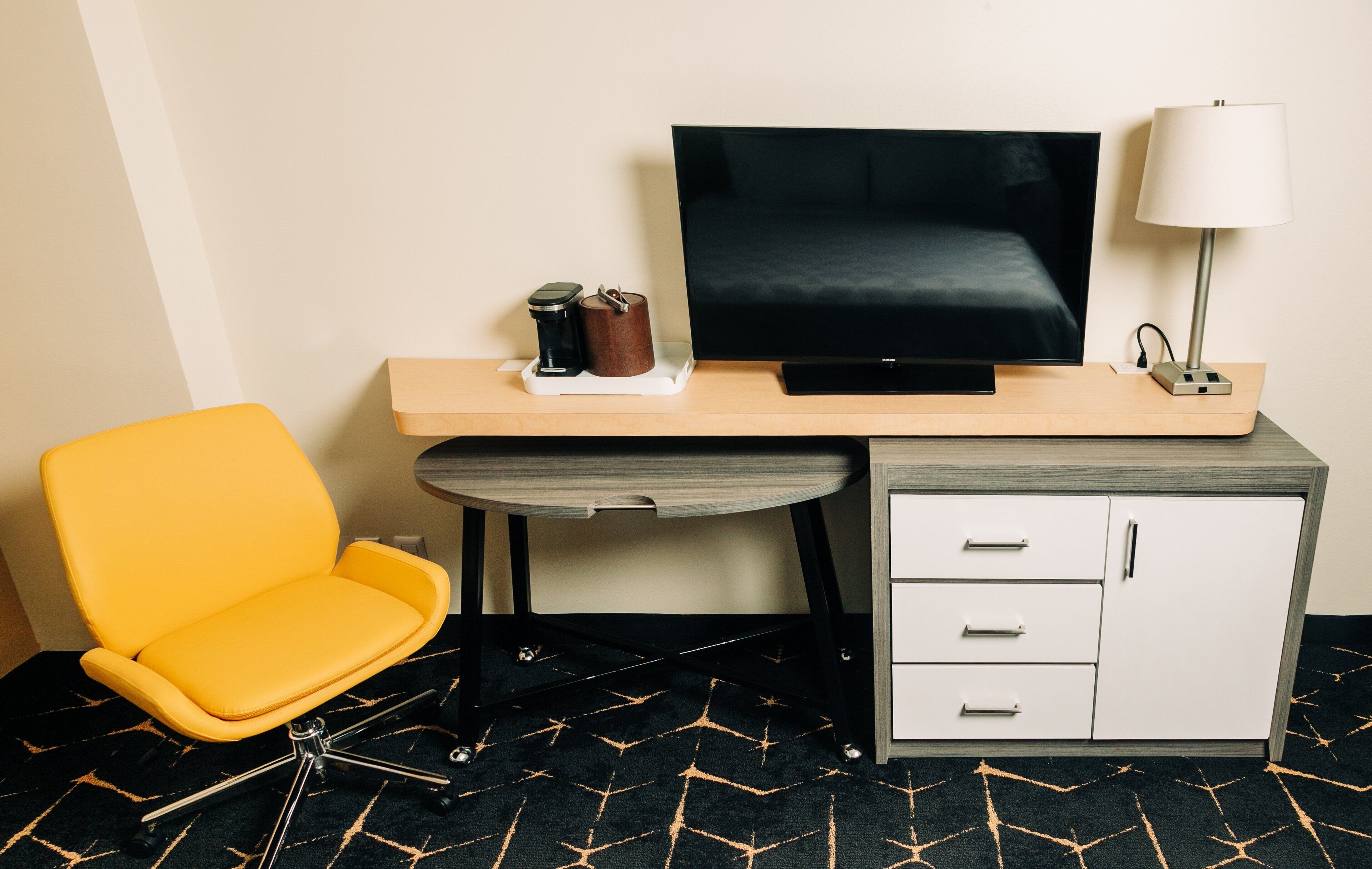 1 bedroom, in-room safe, desk, iron/ironing board