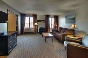 Executive Suite, 1 Queen Bed (Presidential Suite) | In-room safe, desk, iron/ironing board, free WiFi