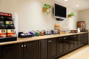 Free daily buffet breakfast