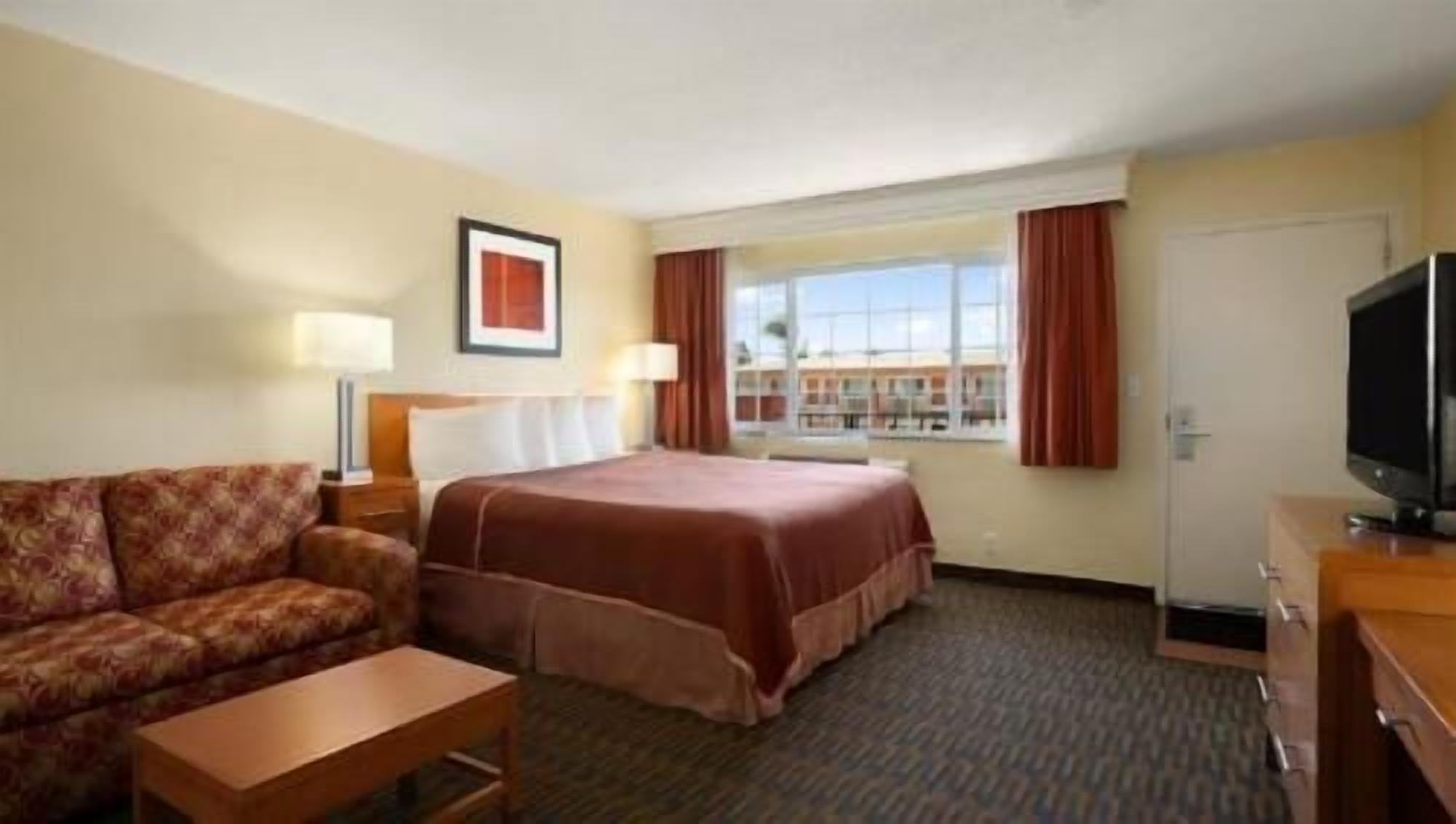 In-room safe, desk, laptop workspace, blackout drapes