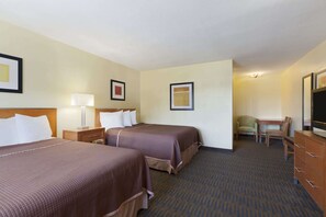 Room, 2 Queen Beds, Non Smoking, Refrigerator & Microwave | In-room safe, desk, laptop workspace, blackout curtains - Howard Johnson by Wyndham San Diego Sea World (San Diego)