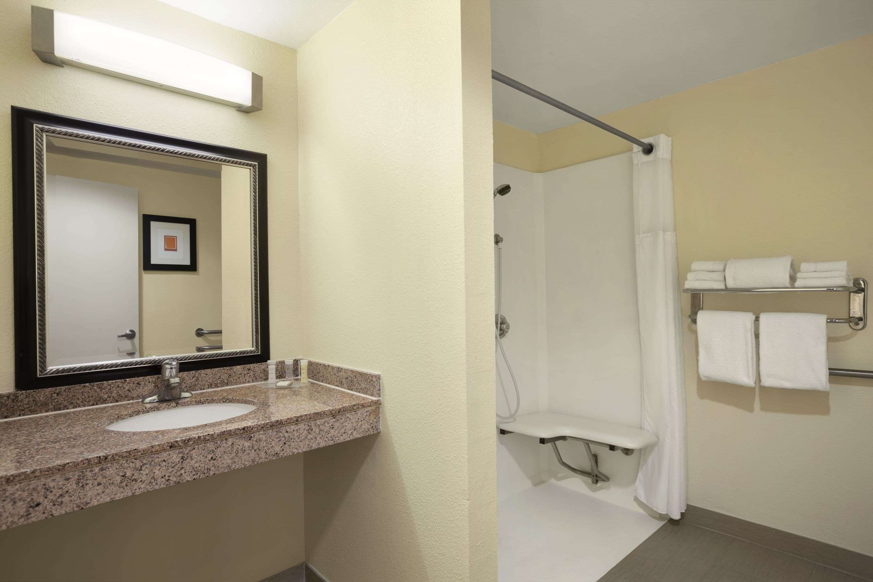 combined shower/bathtub, free toiletries, hair dryer, towels