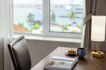 Premium bedding, pillowtop beds, in-room safe, desk at British Colonial - Nassau 