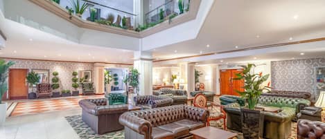 Ocean views, serves lunch and dinner