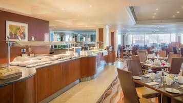 Breakfast and dinner served