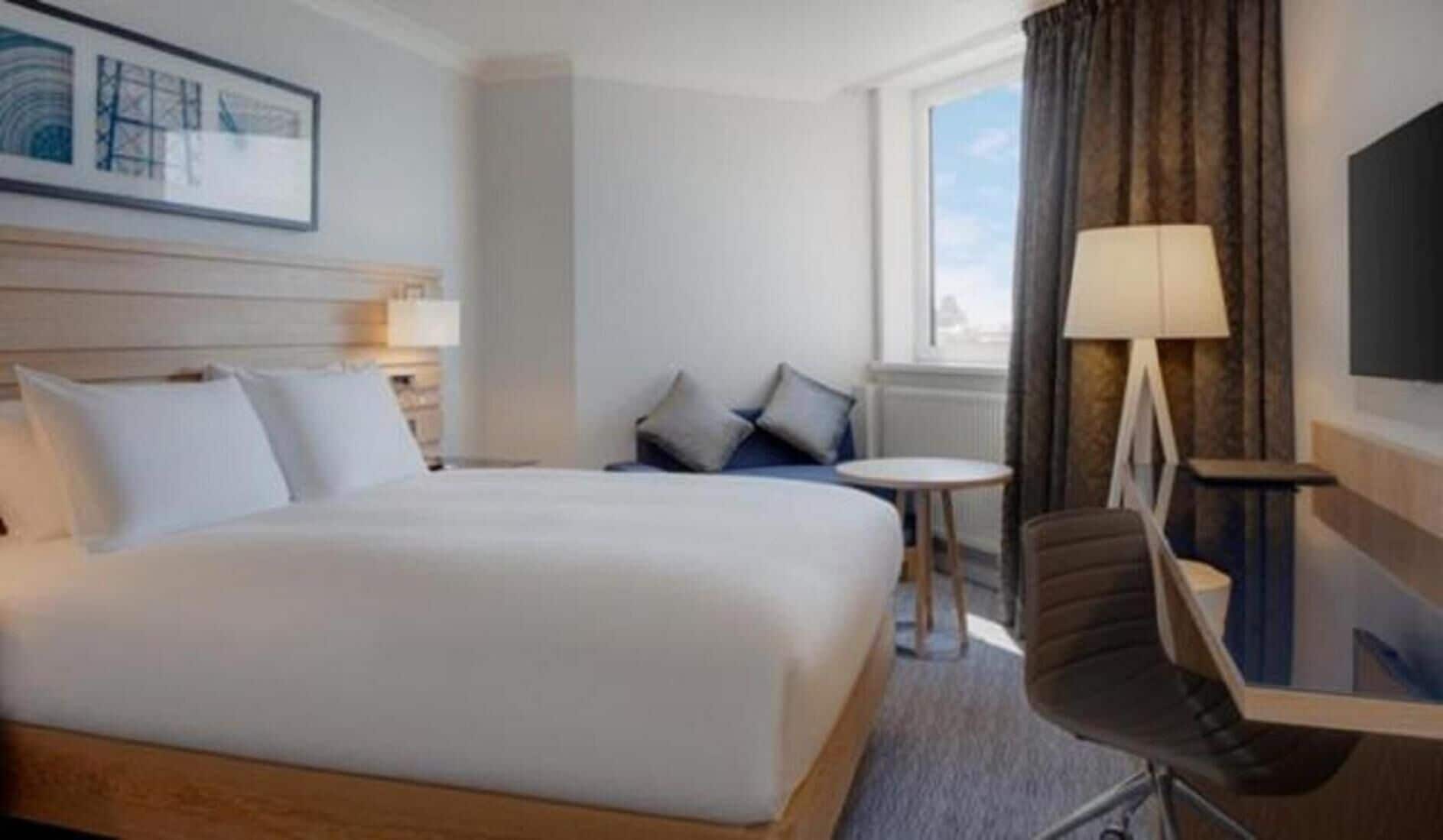 Phòng đôi Executive, quang cảnh biển | Bàn, bàn ủi/dụng cụ ủi quần áo, truy cập Internet không dây miễn phí 