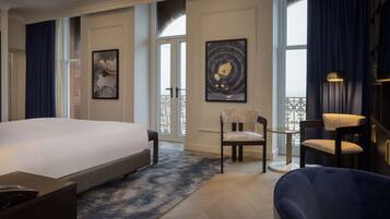 Suite, 1 King Bed, Balcony (Topland) | Hypo-allergenic bedding, in-room safe, desk, laptop workspace