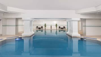Indendørs pool