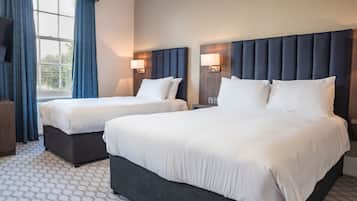 Premium bedding, in-room safe, desk, laptop workspace