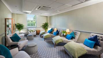 Couples treatment rooms, body treatments, facials