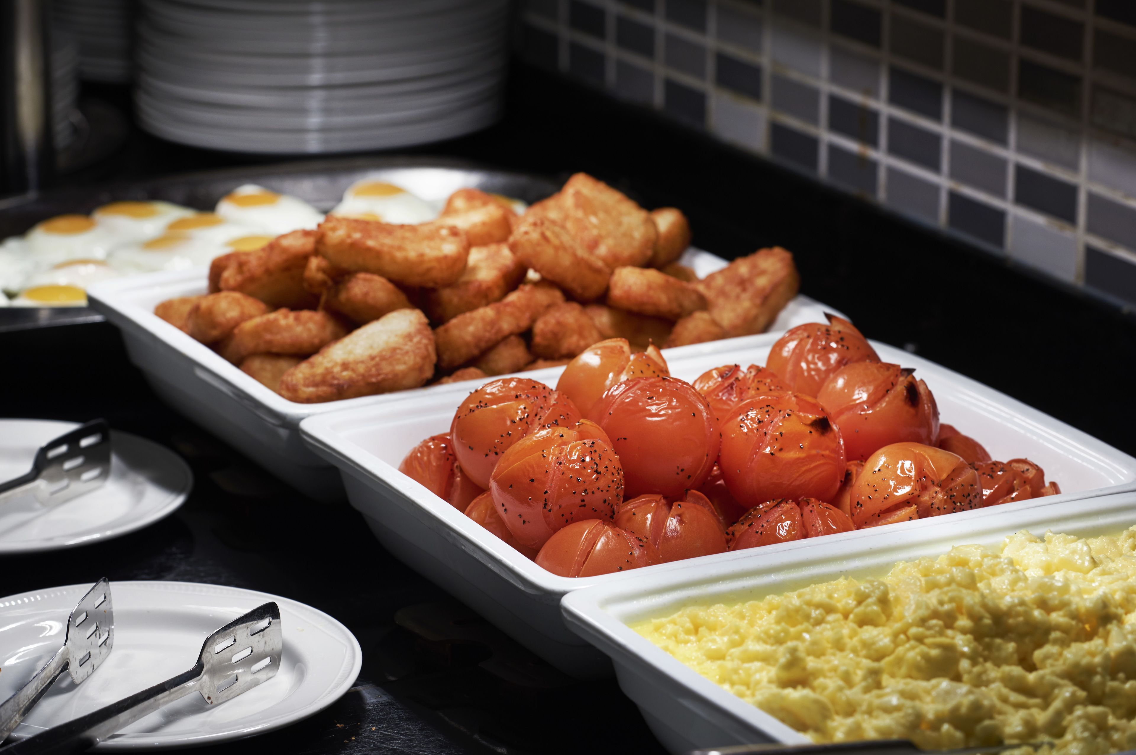 Daily English breakfast (GBP 18.95 per person)