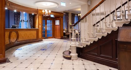 Avisford Park Hotel