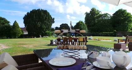 Avisford Park Hotel