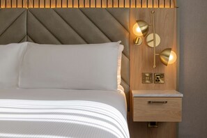 Phòng, 1 giường cỡ king, phù hợp cho người khuyết tật | Bàn ủi/dụng cụ ủi quần áo, nôi (giường cho trẻ sơ sinh) miễn phí 