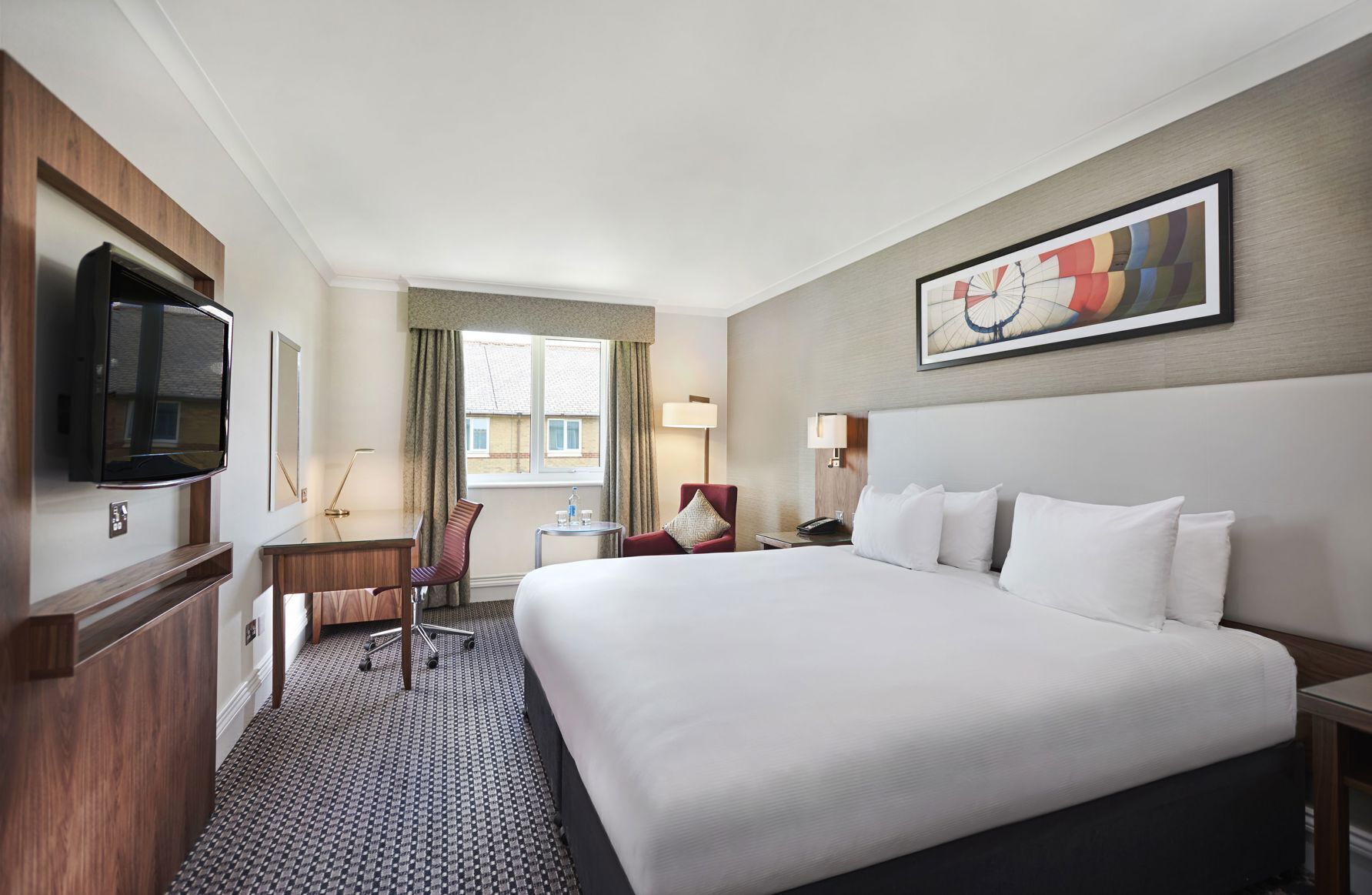 Strykejern/-brett, barnesenger (inkludert) og wi-fi (inkludert)