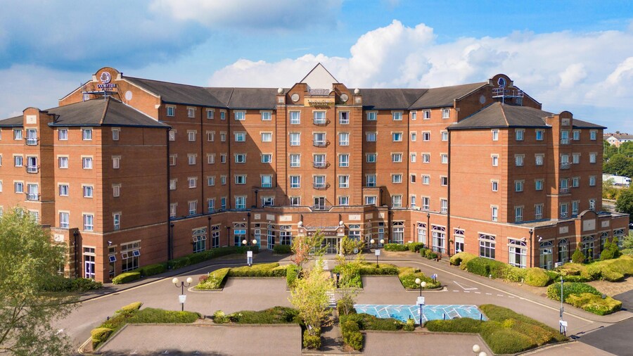 DoubleTree by Hilton Dartford Bridge