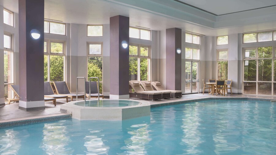 DoubleTree by Hilton Dartford Bridge