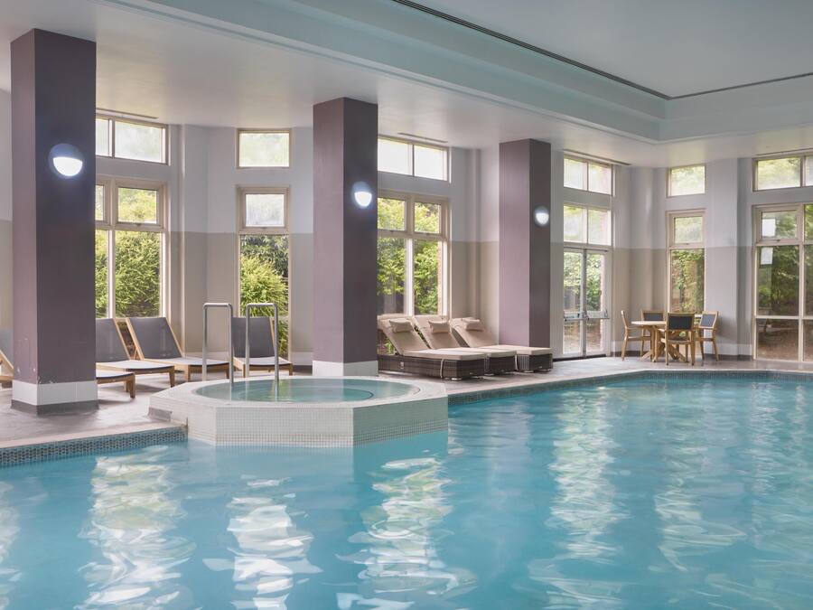 Una piscina techada
