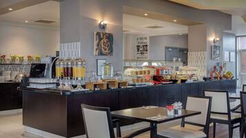 Daily English breakfast (GBP 18.50 per person)