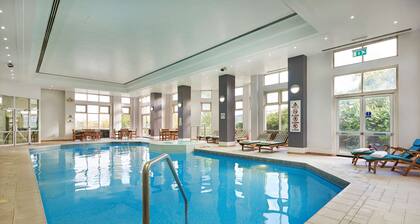 DoubleTree by Hilton Dartford Bridge