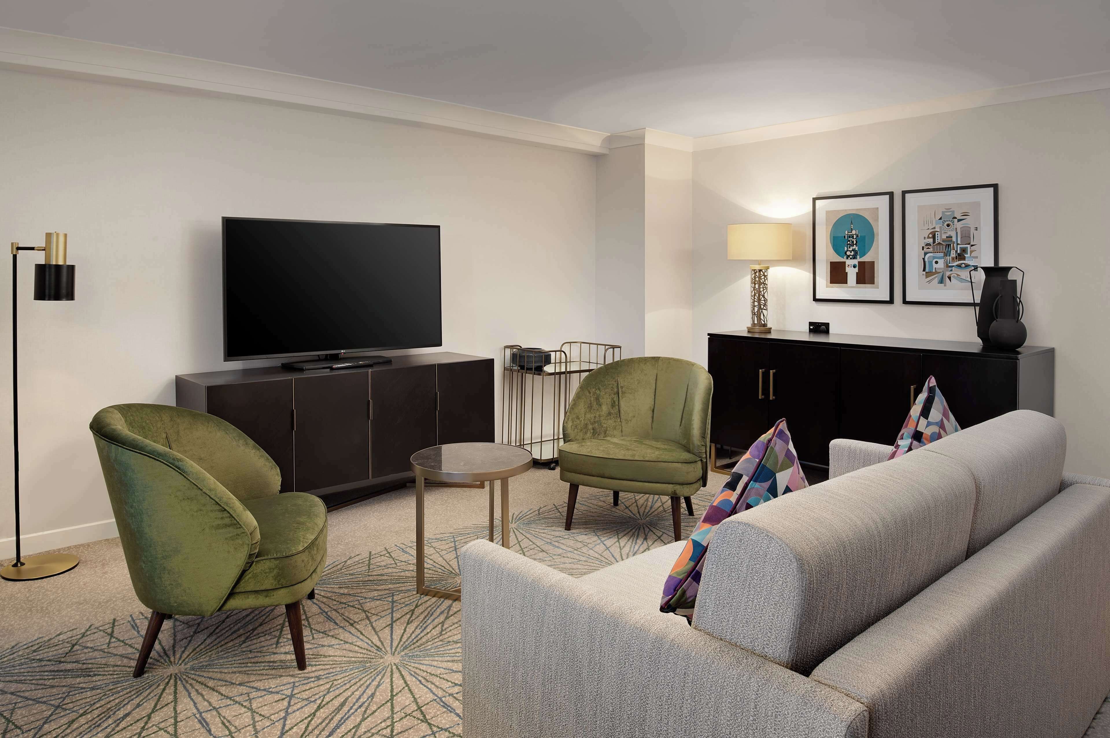 Photo - Hilton Birmingham Metropole Hotel