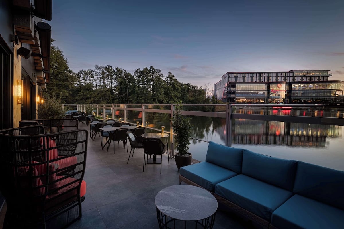 room, 1 king bed (dinner by the water stay) | restaurant | 2 restaurants, breakfast served