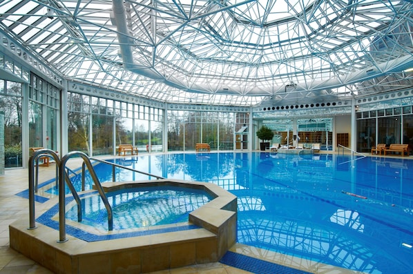 Piscine intérieure
