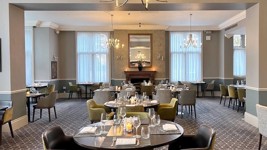 DoubleTree by Hilton St. Anne's Manor