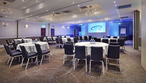 Meeting facility - DoubleTree by Hilton St. Anne's Manor (Wokingham)