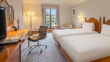 Premium bedding, in-room safe, desk, laptop workspace