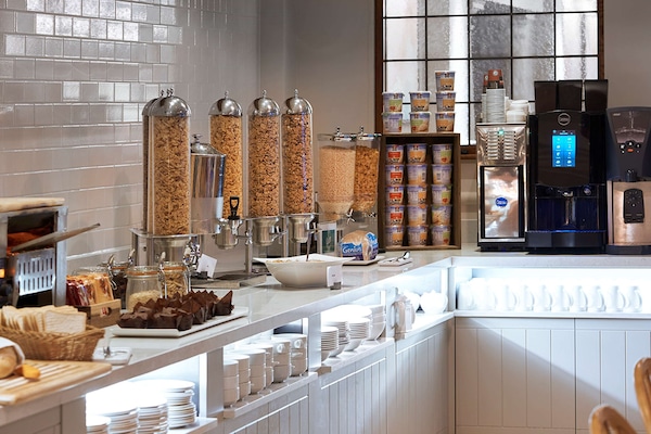 Daily buffet breakfast (GBP 17 per person)