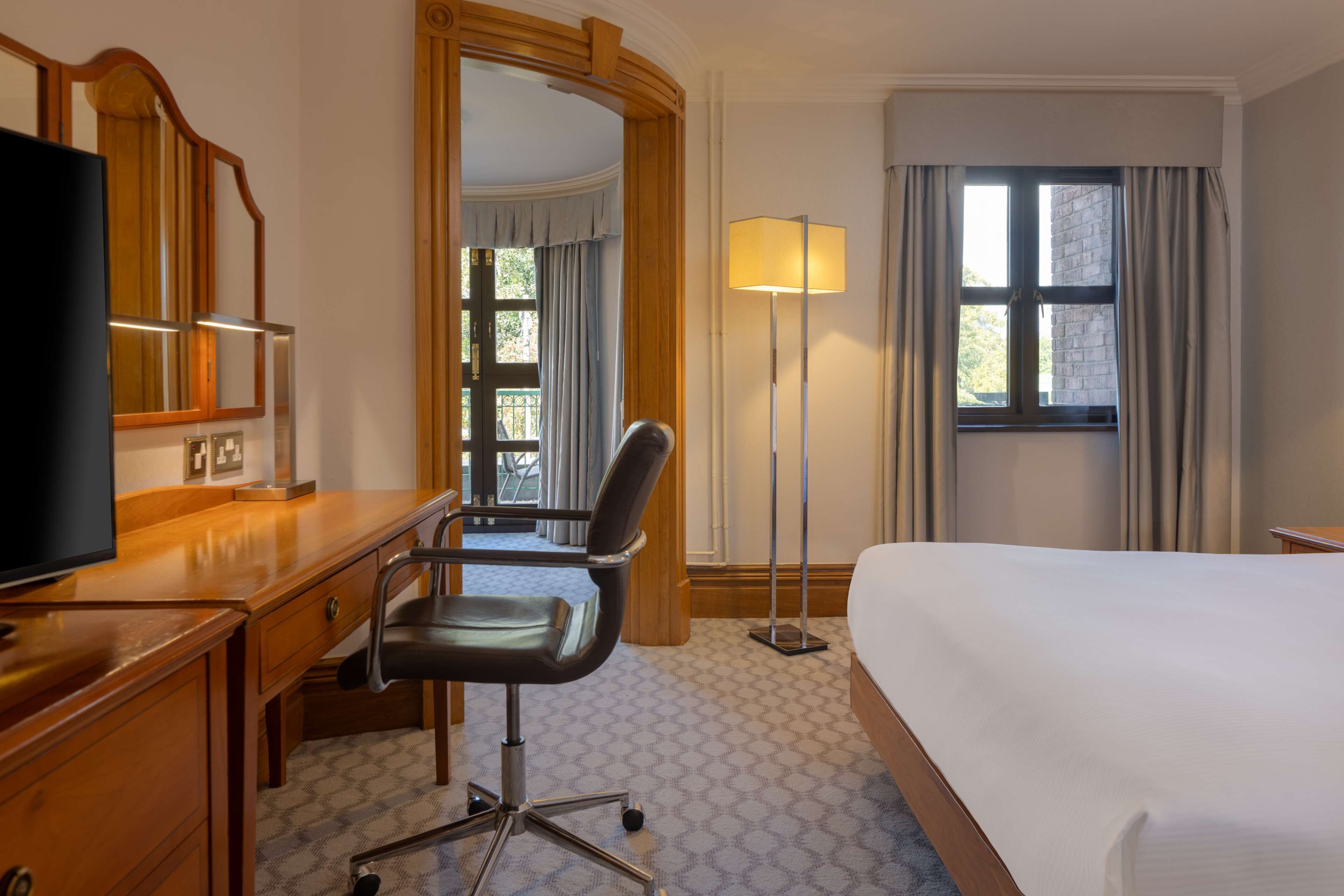 room, 1 queen bed, balcony | egyptian cotton sheets, premium bedding, in-room safe, desk