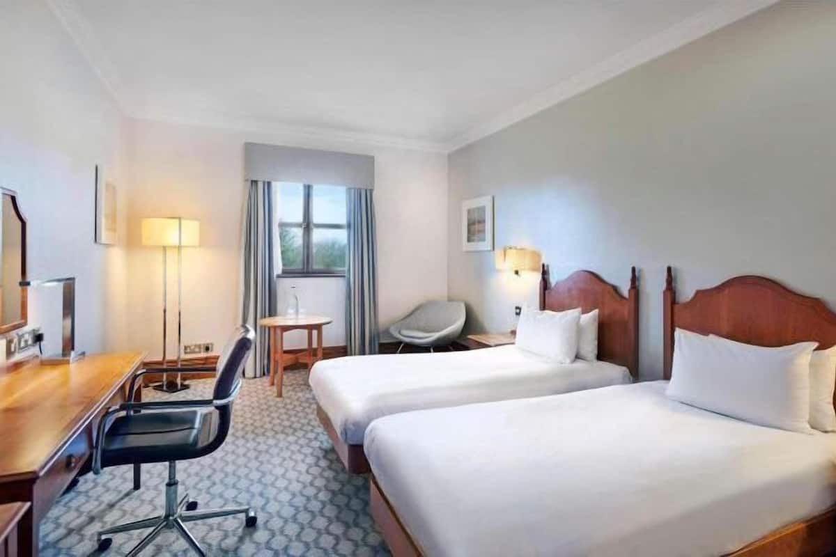 Egyptian cotton sheets, premium bedding, in-room safe, desk