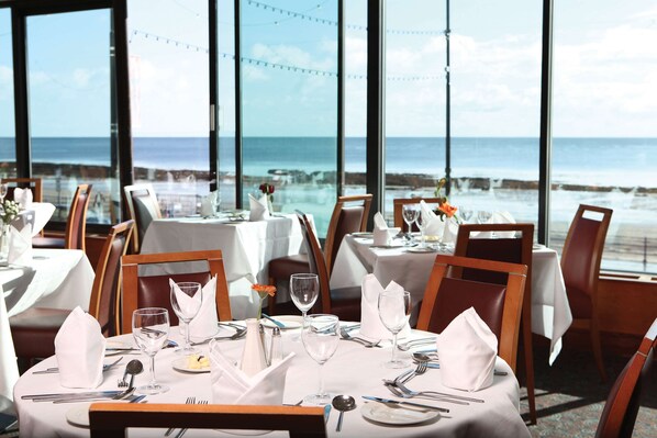 2 restaurants servant le petit déjeuner