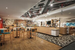 Cocktail bar