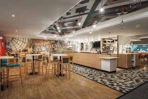 Cocktail bar