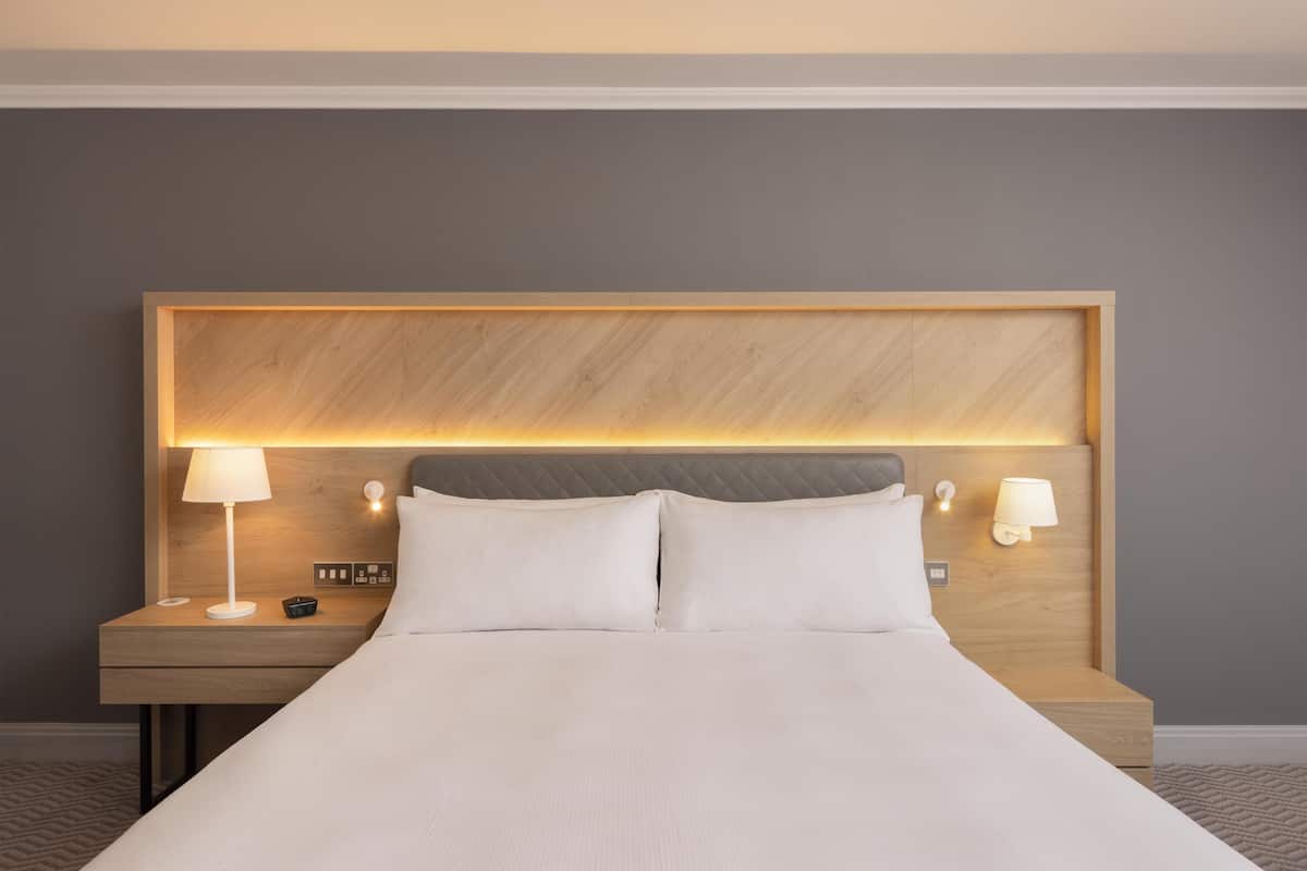 In-room safe, desk, laptop workspace, blackout drapes