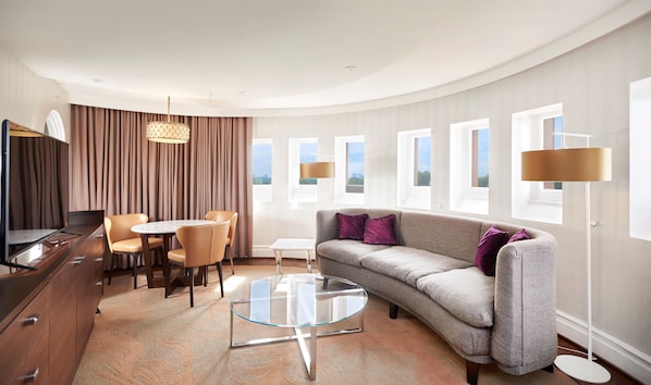 Suite (Dome) | Living room