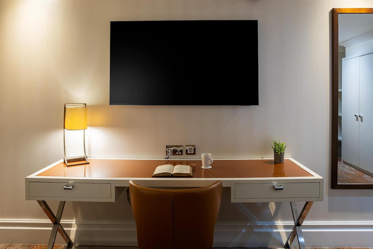 Chambre, 2 lits doubles (Grand Superior, Lower Ground Floor)