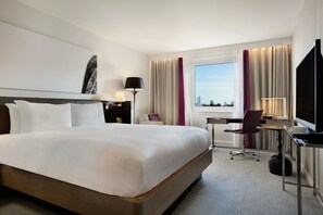 Egyptian cotton sheets, premium bedding, in-room safe, desk - Hilton London Angel Islington (London)