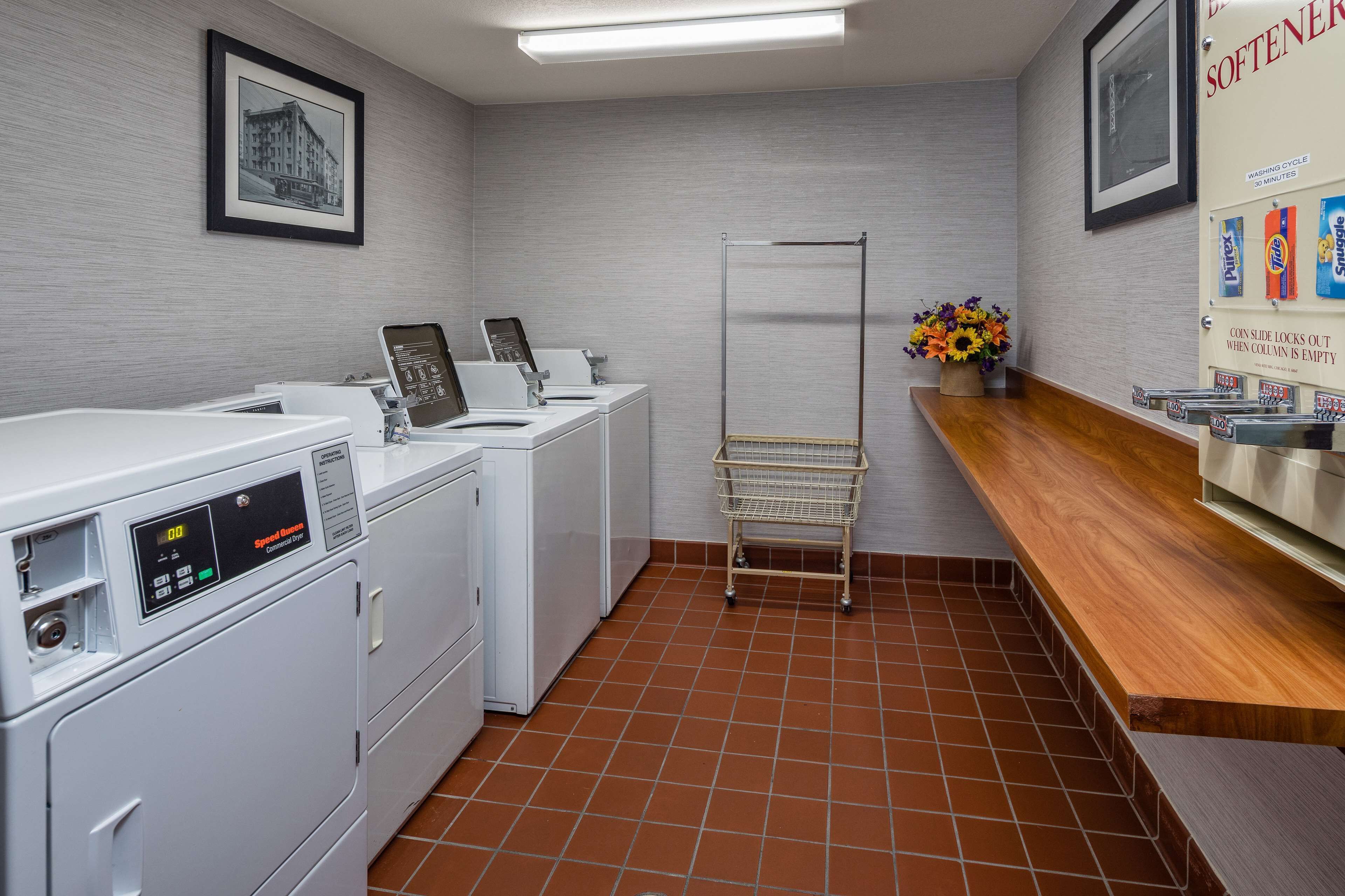 Photo - Hampton Inn San Francisco Airport