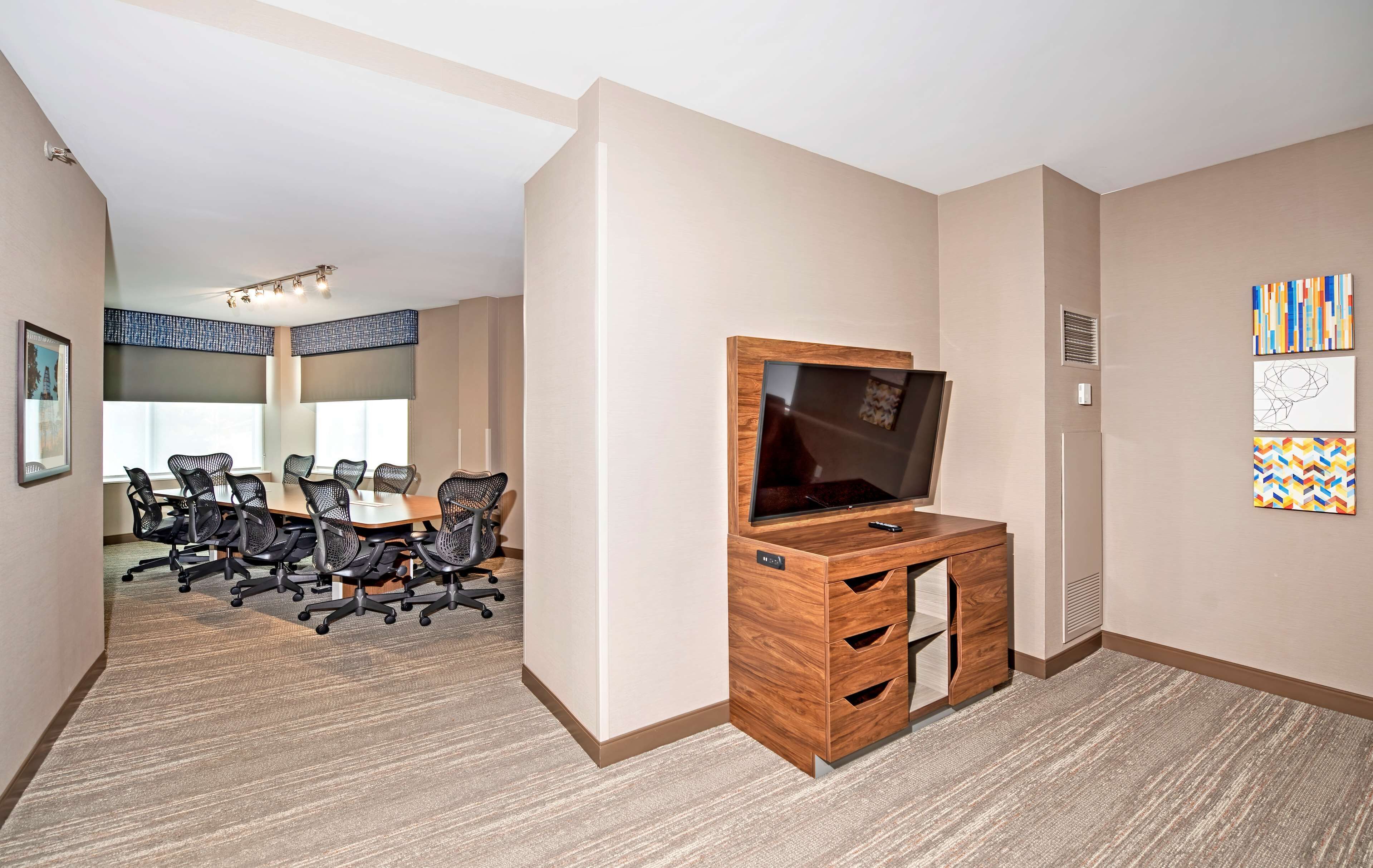 room, 1 king bed, non smoking | premium bedding, desk, blackout curtains, iron/ironing board