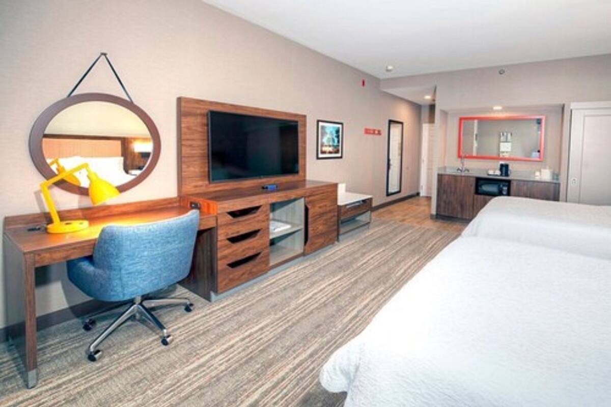 room, 2 queen beds, non smoking | living area | lcd tv, pay films