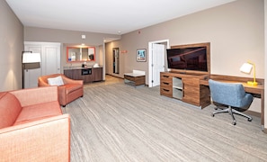 Suite, 1 King Bed, Non Smoking | Minibar