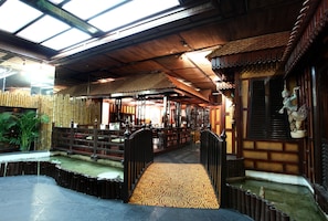 4 Restaurants, Frühstück, Mittagessen, Abendessen, indische Küche