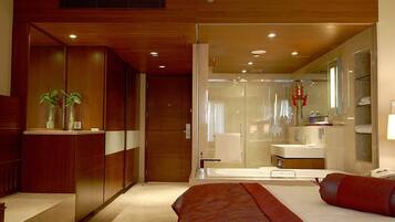 Premier Rooms King | Premium bedding, down duvets, Select Comfort beds, minibar